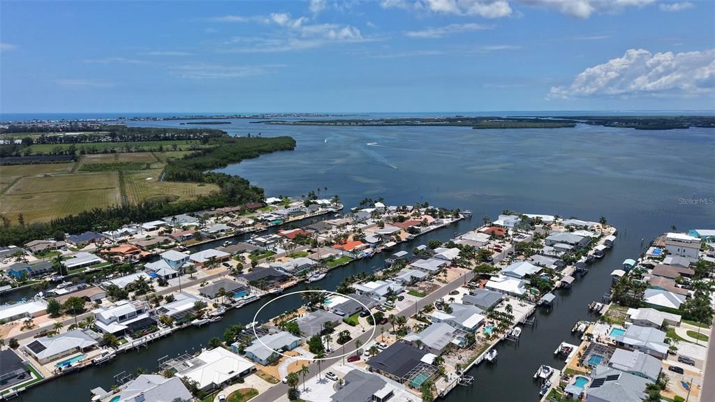 En Venta: $1,050,000 (3 camas, 2 baños, 1701 Pies cuadrados)