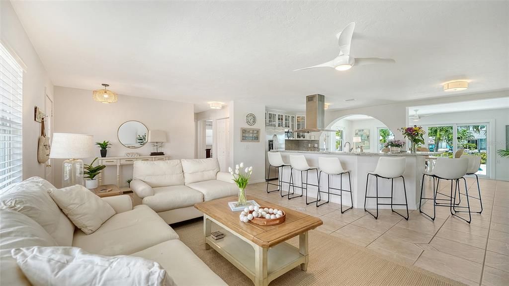 En Venta: $1,050,000 (3 camas, 2 baños, 1701 Pies cuadrados)