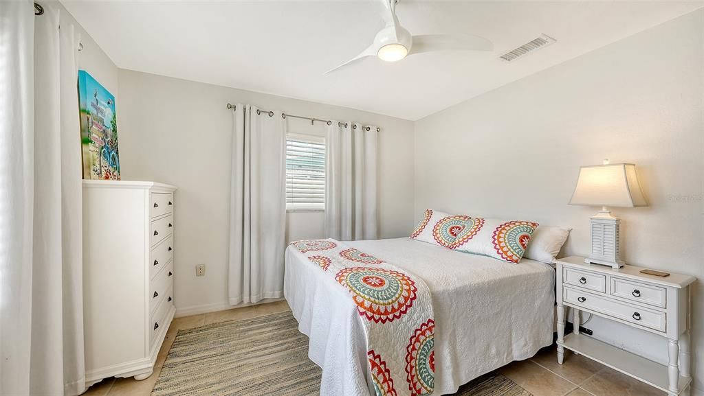 En Venta: $1,050,000 (3 camas, 2 baños, 1701 Pies cuadrados)