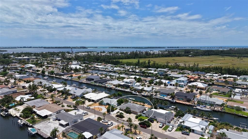 En Venta: $1,050,000 (3 camas, 2 baños, 1701 Pies cuadrados)