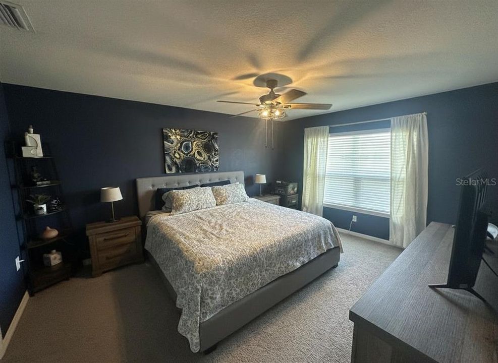 For Sale: $309,000 (4 beds, 2 baths, 1827 Square Feet)