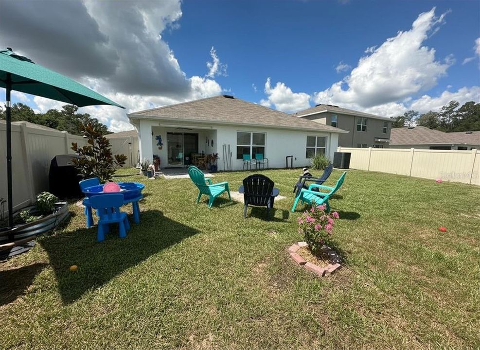 For Sale: $309,000 (4 beds, 2 baths, 1827 Square Feet)