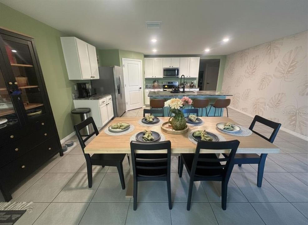 For Sale: $309,000 (4 beds, 2 baths, 1827 Square Feet)