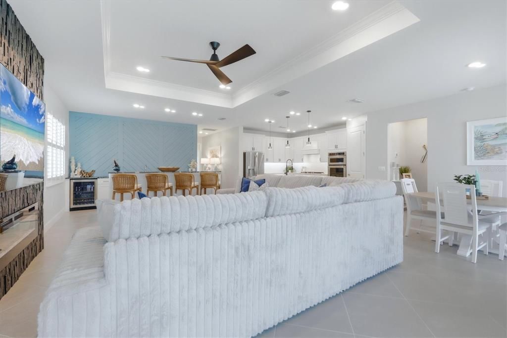 For Sale: $815,000 (3 beds, 3 baths, 2209 Square Feet)