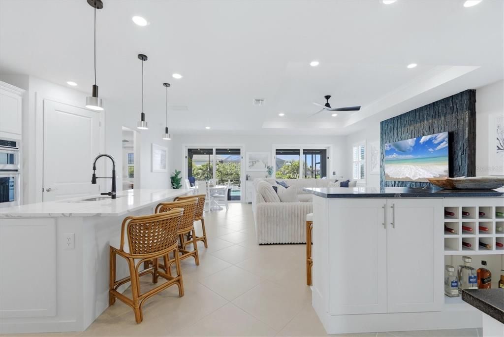 For Sale: $815,000 (3 beds, 3 baths, 2209 Square Feet)
