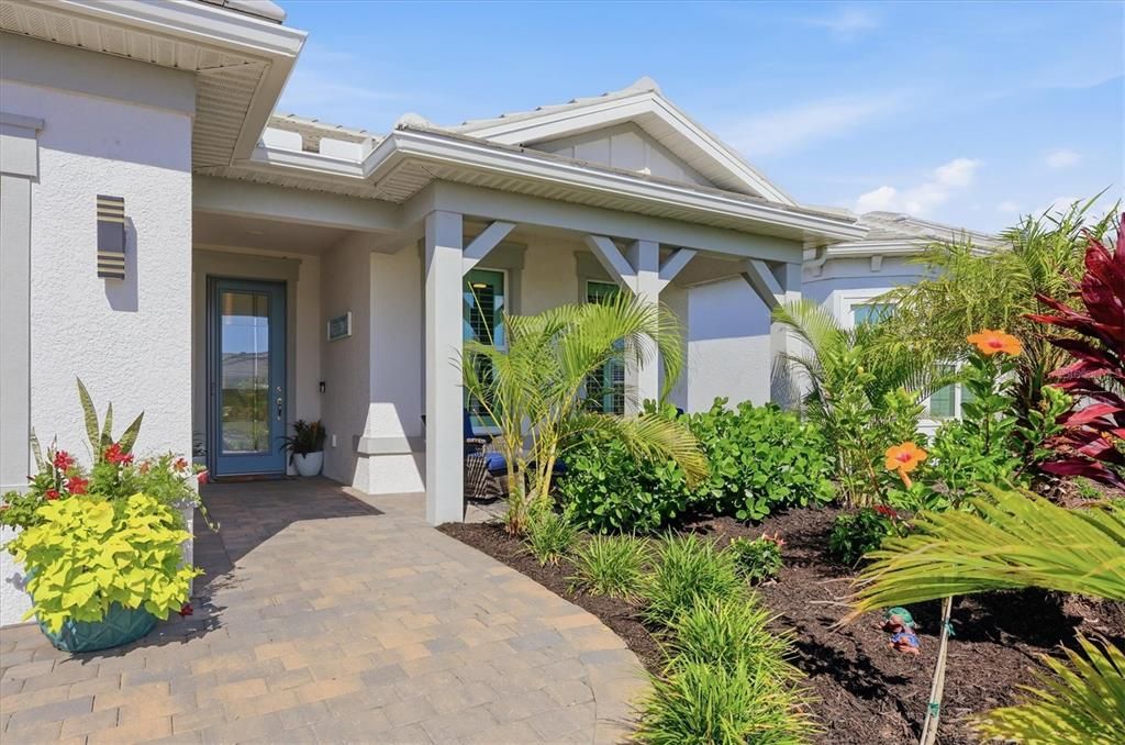 For Sale: $815,000 (3 beds, 3 baths, 2209 Square Feet)