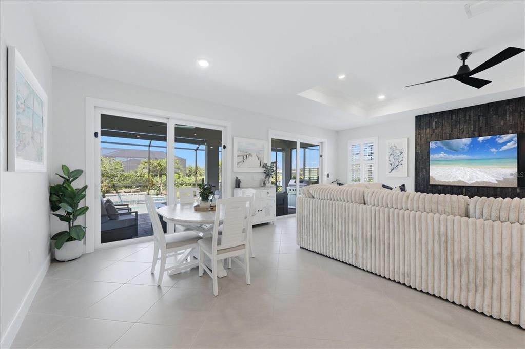 For Sale: $815,000 (3 beds, 3 baths, 2209 Square Feet)