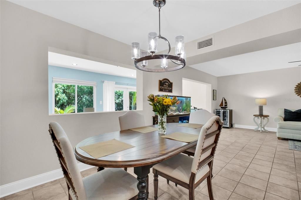 For Sale: $449,900 (3 beds, 3 baths, 1754 Square Feet)