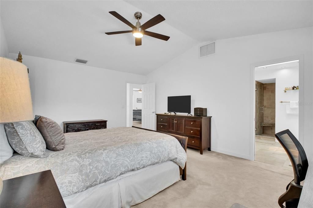 For Sale: $449,900 (3 beds, 3 baths, 1754 Square Feet)