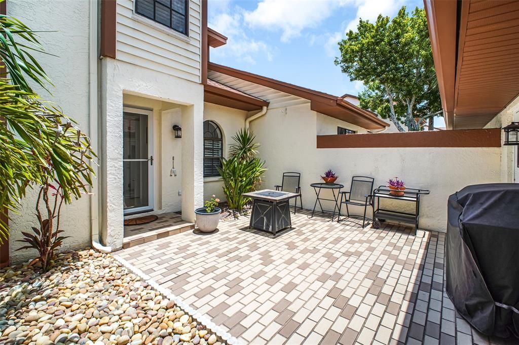 For Sale: $449,900 (3 beds, 3 baths, 1754 Square Feet)