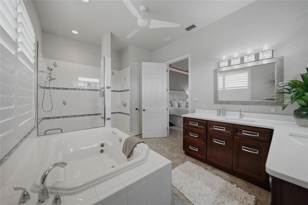 En Venta: $1,399,000 (4 camas, 4 baños, 3194 Pies cuadrados)