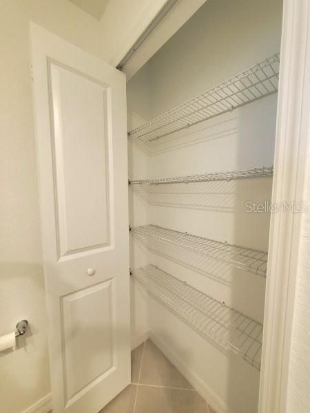 For Rent: $1,900 (3 beds, 2 baths, 1301 Square Feet)