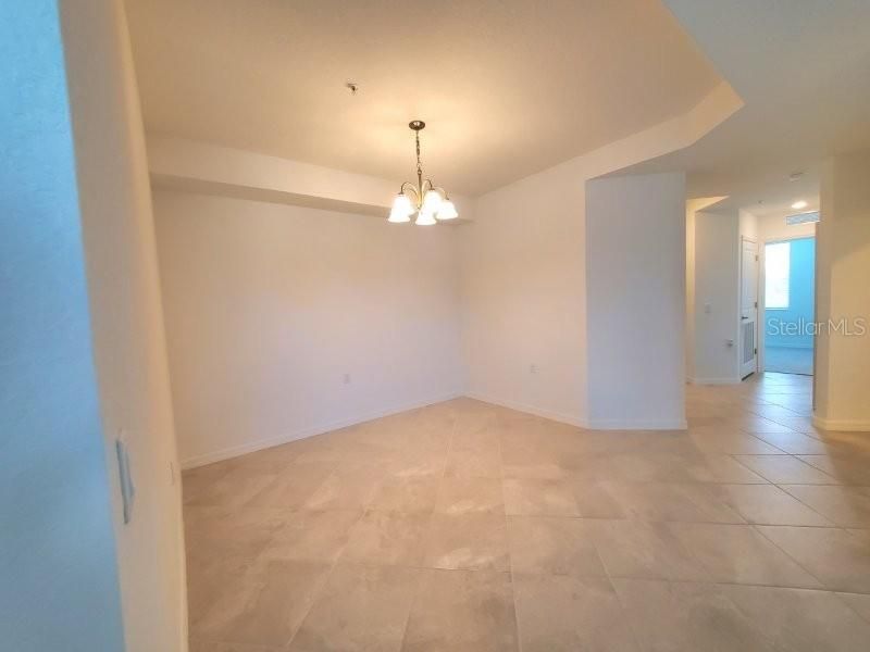 For Rent: $1,900 (3 beds, 2 baths, 1301 Square Feet)