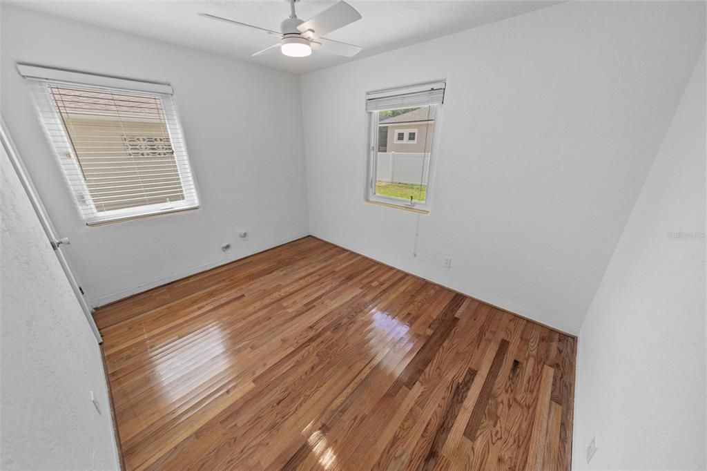 En Venta: $399,900 (4 camas, 2 baños, 1642 Pies cuadrados)