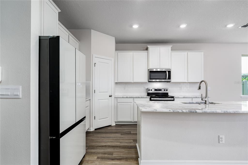 For Sale: $421,000 (4 beds, 2 baths, 2043 Square Feet)
