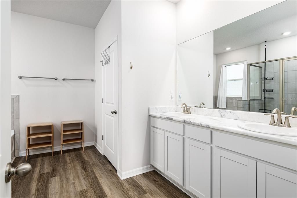 For Sale: $421,000 (4 beds, 2 baths, 2043 Square Feet)