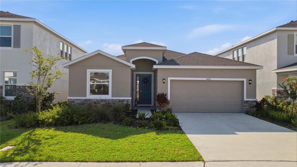 For Sale: $421,000 (4 beds, 2 baths, 2043 Square Feet)