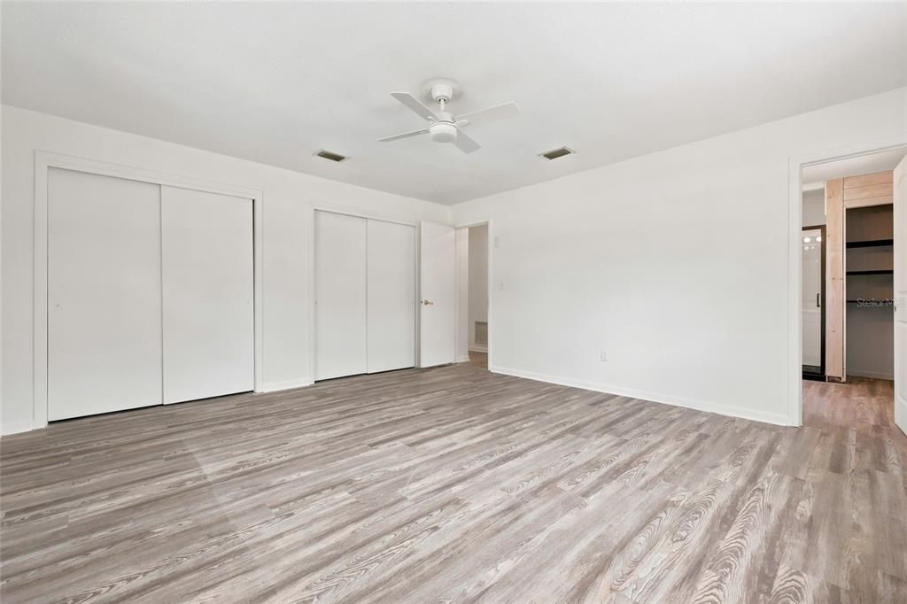 For Sale: $349,999 (3 beds, 2 baths, 2367 Square Feet)