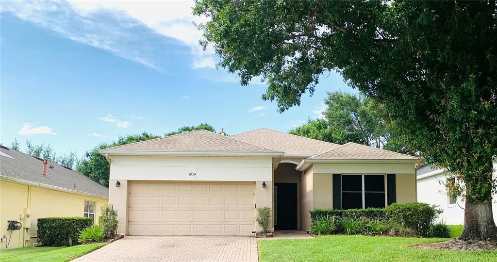 For Sale: $330,000 (3 beds, 2 baths, 1721 Square Feet)