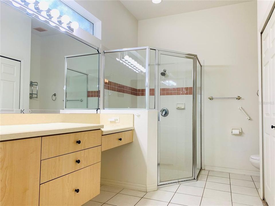 For Sale: $330,000 (3 beds, 2 baths, 1721 Square Feet)