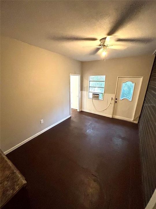 En Venta: $649,000 (7 camas, 5 baños, 2093 Pies cuadrados)