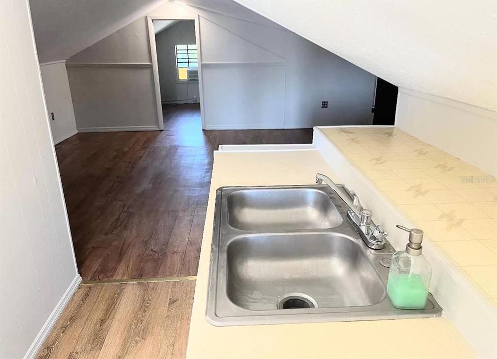 En Venta: $649,000 (7 camas, 5 baños, 2093 Pies cuadrados)