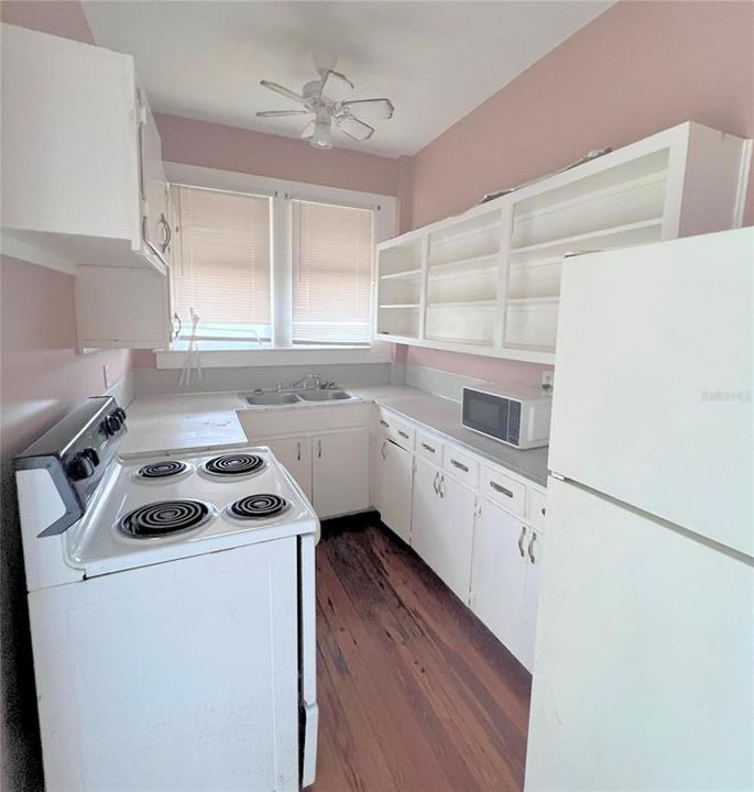 En Venta: $649,000 (7 camas, 5 baños, 2093 Pies cuadrados)