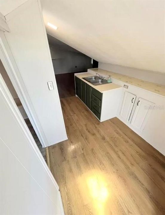 En Venta: $649,000 (7 camas, 5 baños, 2093 Pies cuadrados)