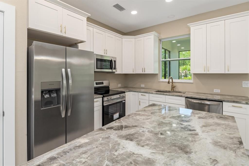 For Sale: $338,800 (3 beds, 2 baths, 1495 Square Feet)