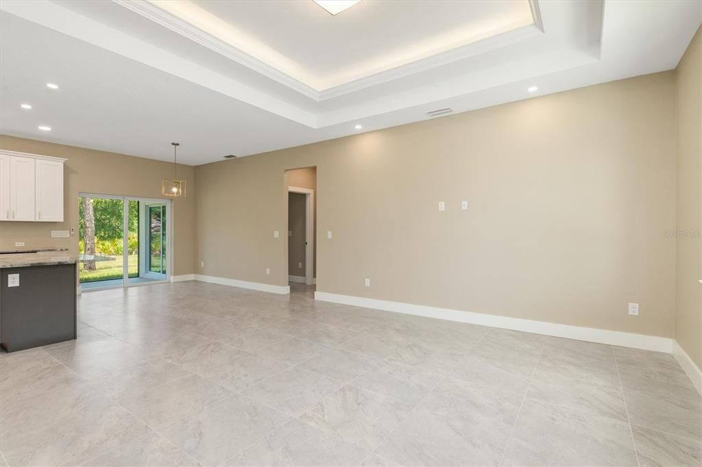 For Sale: $338,800 (3 beds, 2 baths, 1495 Square Feet)