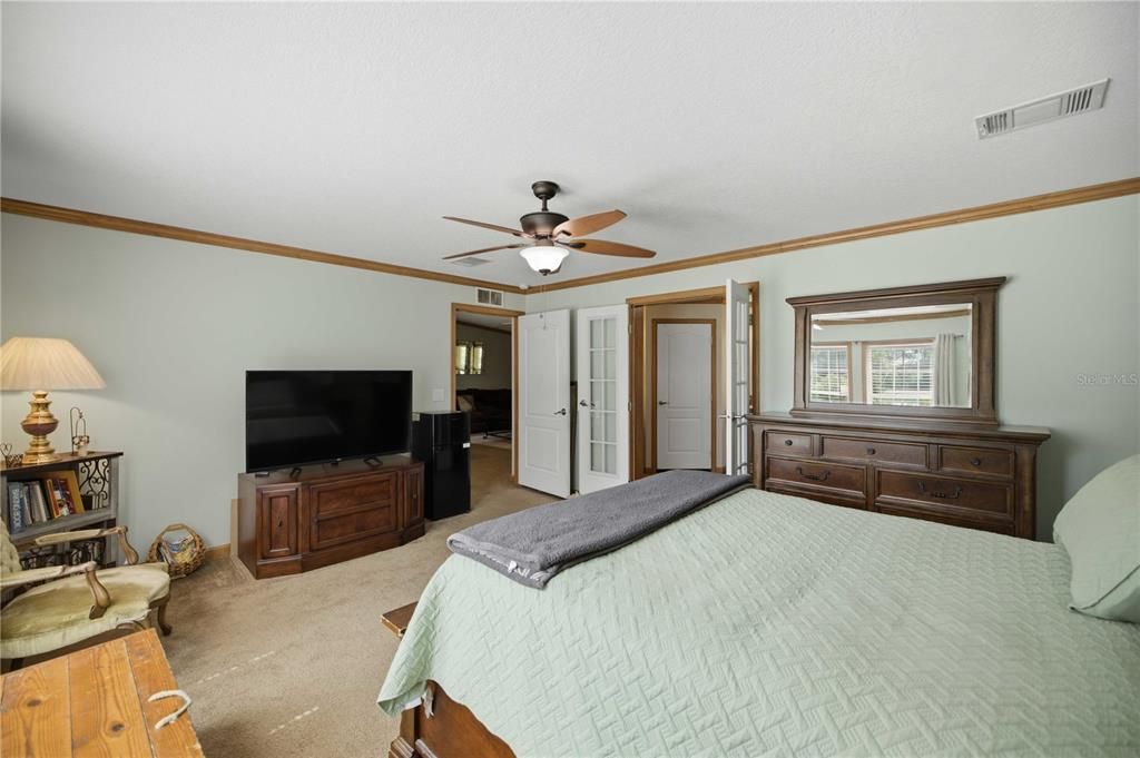 For Sale: $267,500 (4 beds, 3 baths, 2356 Square Feet)