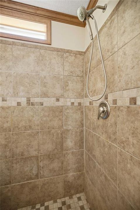 For Sale: $267,500 (4 beds, 3 baths, 2356 Square Feet)