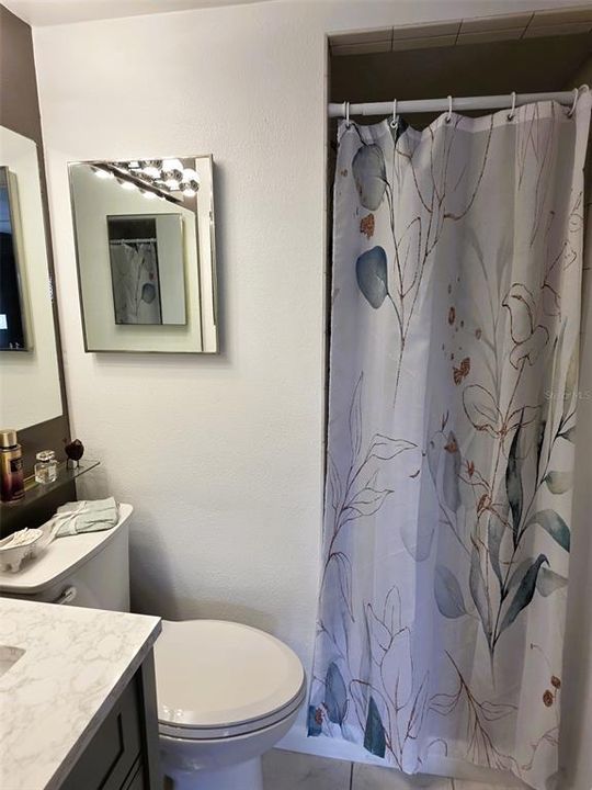 For Sale: $238,900 (2 beds, 2 baths, 1180 Square Feet)