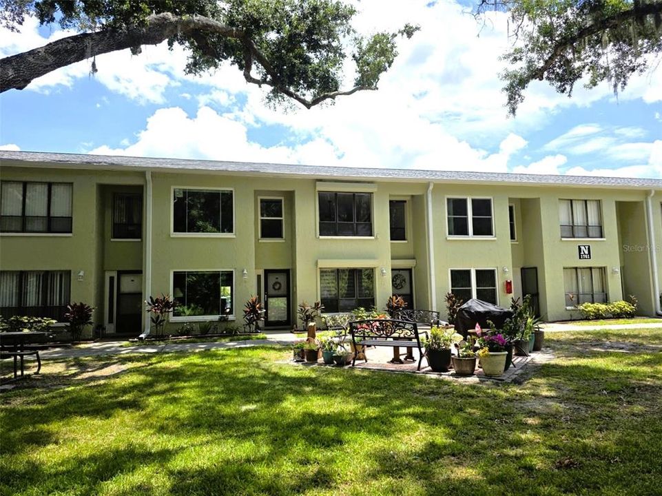For Sale: $238,900 (2 beds, 2 baths, 1180 Square Feet)