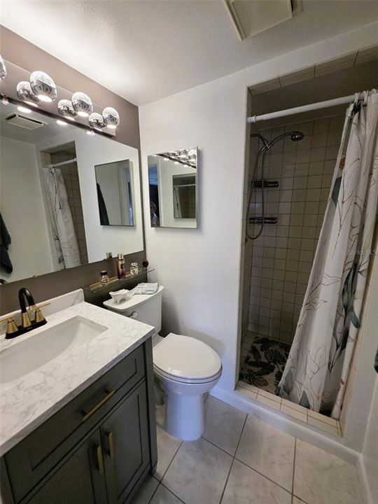 For Sale: $238,900 (2 beds, 2 baths, 1180 Square Feet)