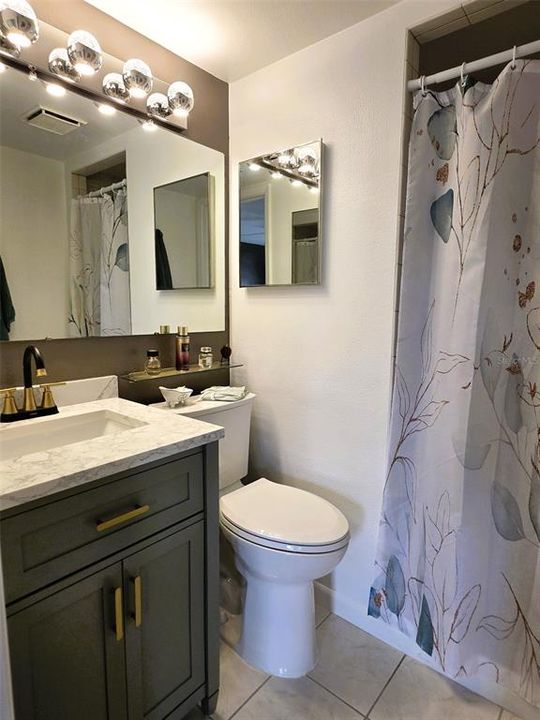 For Sale: $238,900 (2 beds, 2 baths, 1180 Square Feet)