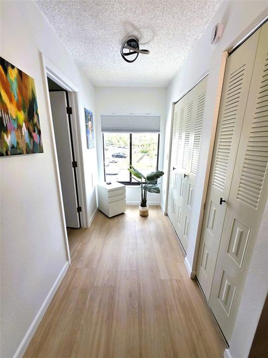For Sale: $238,900 (2 beds, 2 baths, 1180 Square Feet)