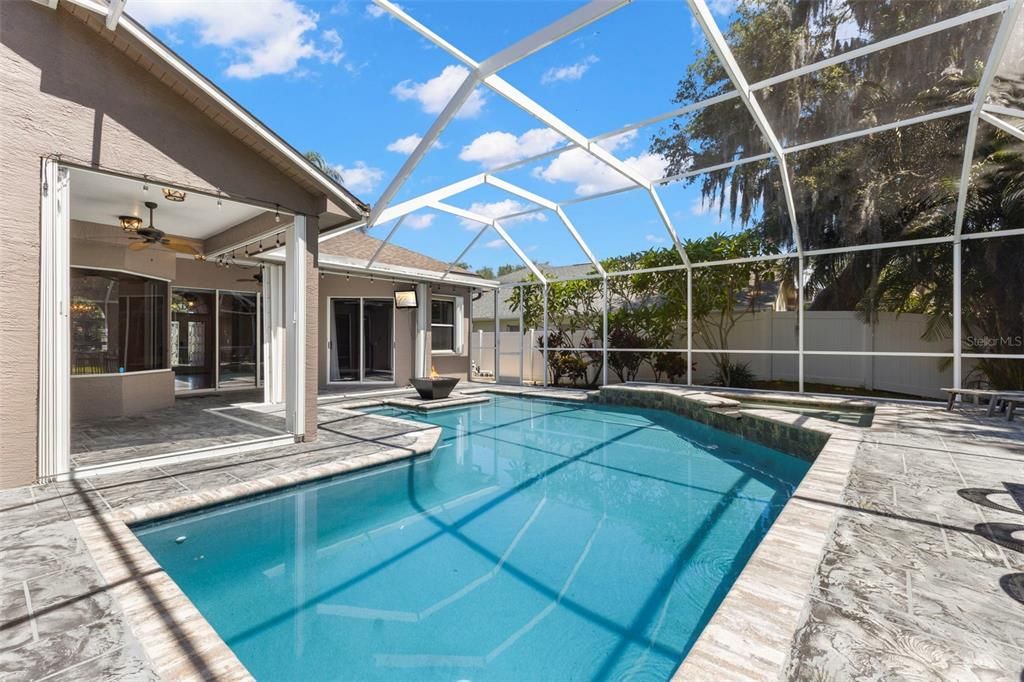 En Venta: $725,000 (4 camas, 3 baños, 2184 Pies cuadrados)