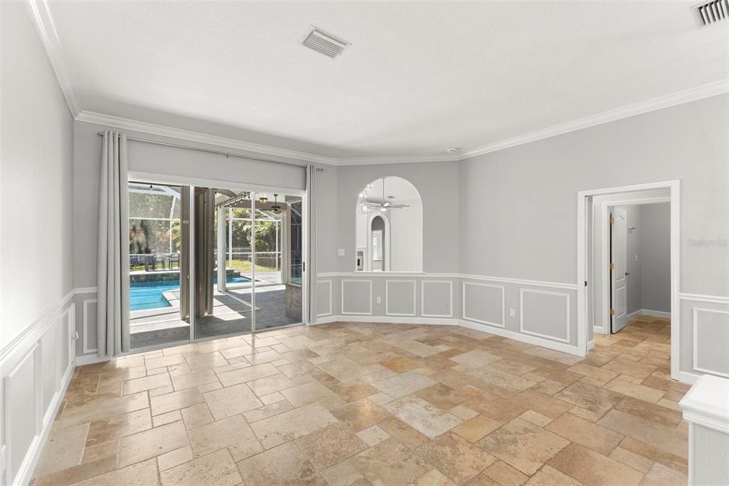 En Venta: $725,000 (4 camas, 3 baños, 2184 Pies cuadrados)