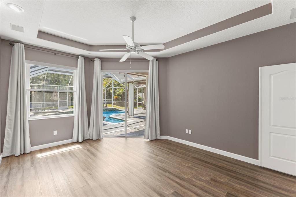 En Venta: $725,000 (4 camas, 3 baños, 2184 Pies cuadrados)