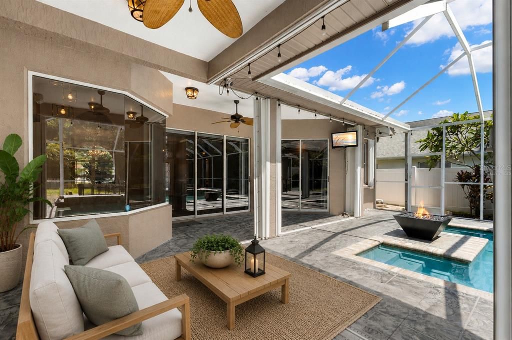 En Venta: $725,000 (4 camas, 3 baños, 2184 Pies cuadrados)