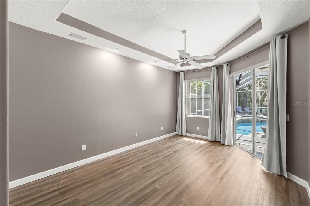 En Venta: $725,000 (4 camas, 3 baños, 2184 Pies cuadrados)