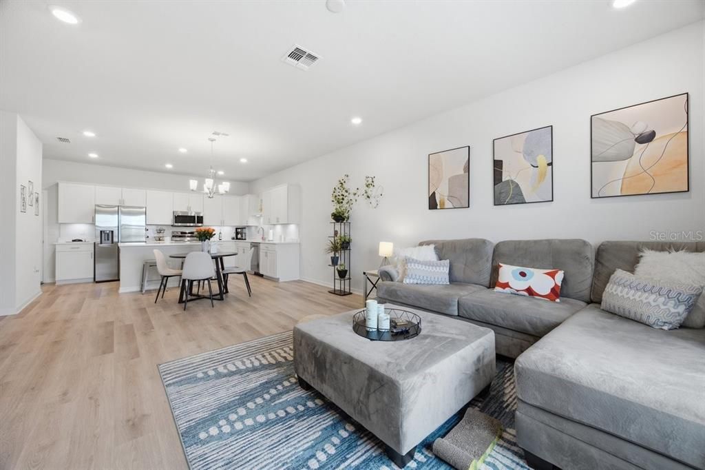 En Venta: $345,000 (3 camas, 2 baños, 1767 Pies cuadrados)