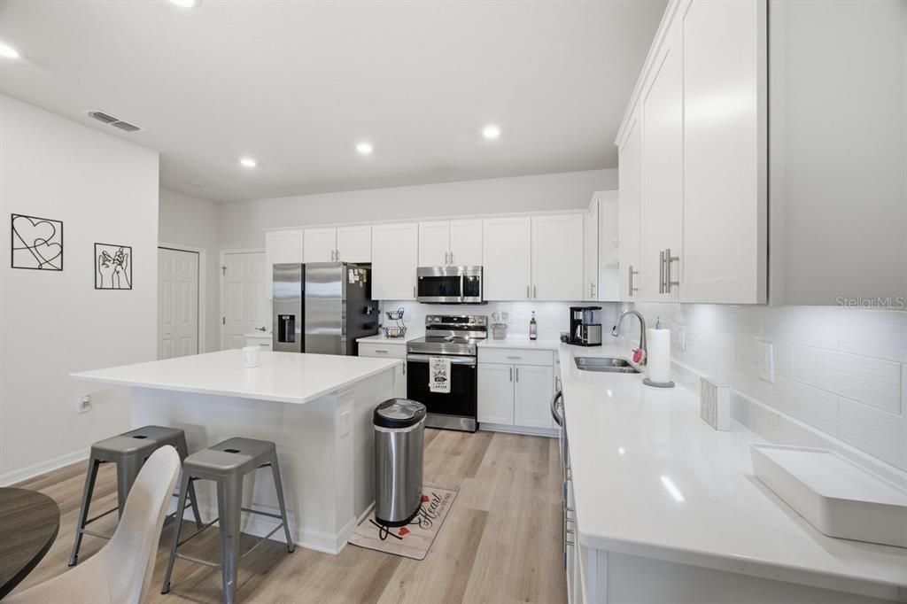 En Venta: $345,000 (3 camas, 2 baños, 1767 Pies cuadrados)
