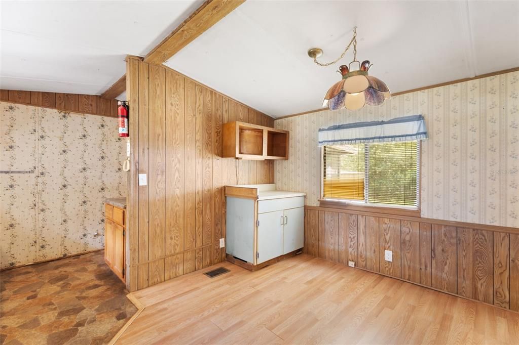 For Sale: $119,500 (3 beds, 2 baths, 966 Square Feet)