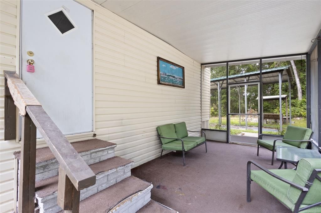 For Sale: $119,500 (3 beds, 2 baths, 966 Square Feet)