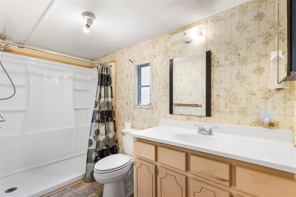 For Sale: $119,500 (3 beds, 2 baths, 966 Square Feet)