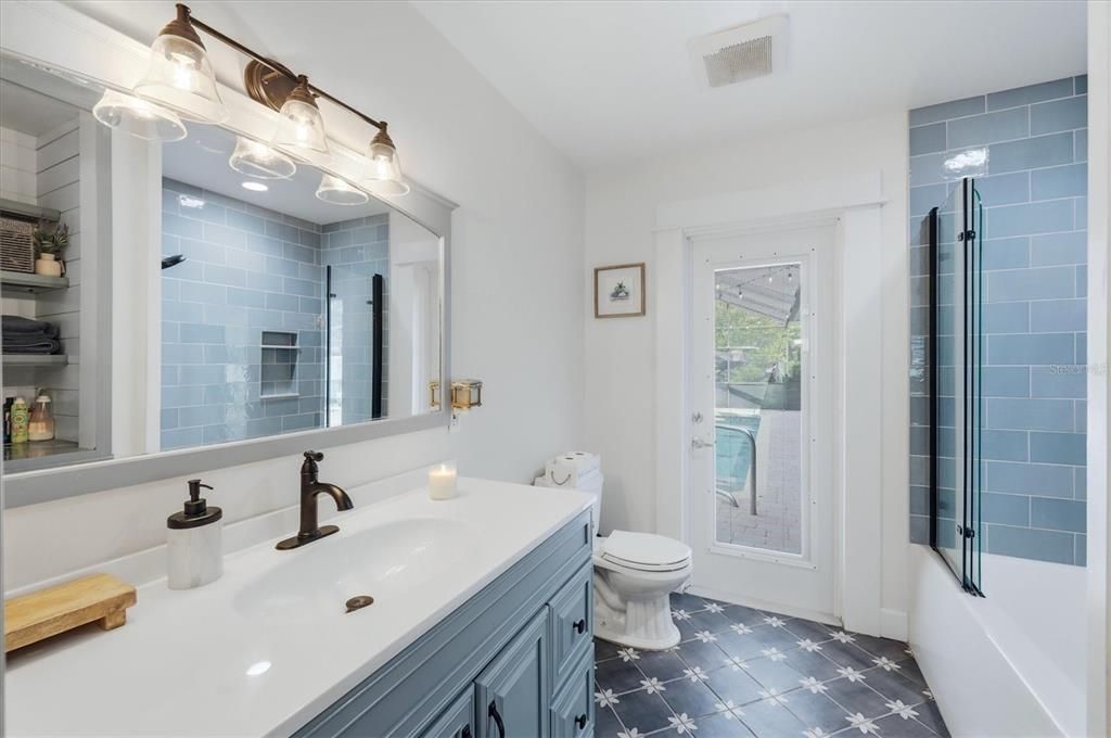 For Sale: $579,000 (4 beds, 2 baths, 2502 Square Feet)
