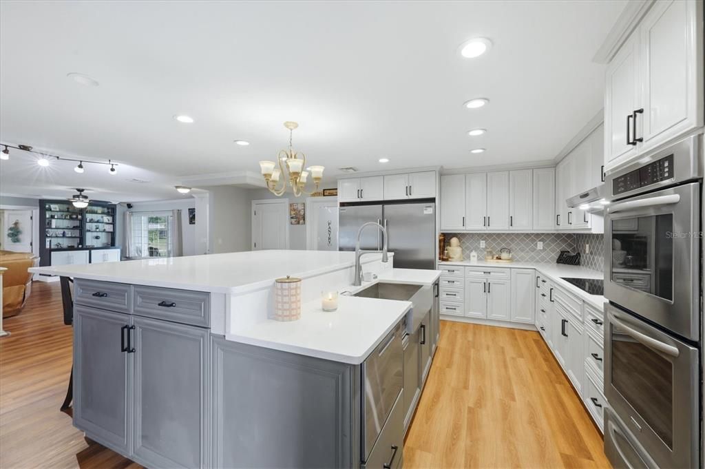 For Sale: $579,000 (4 beds, 2 baths, 2502 Square Feet)