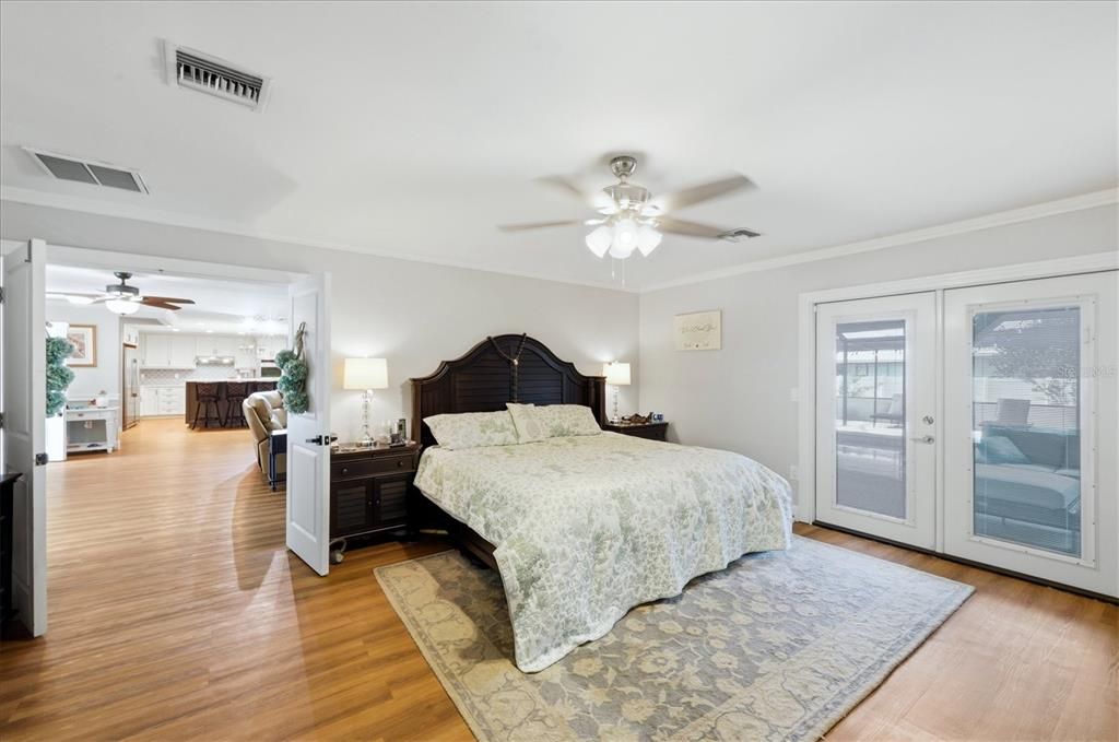 For Sale: $579,000 (4 beds, 2 baths, 2502 Square Feet)